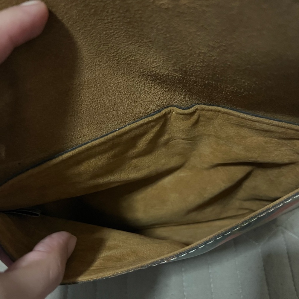 Floral Leather Tech Portfolio/Clutch with Zipper - Picture 4 of 4